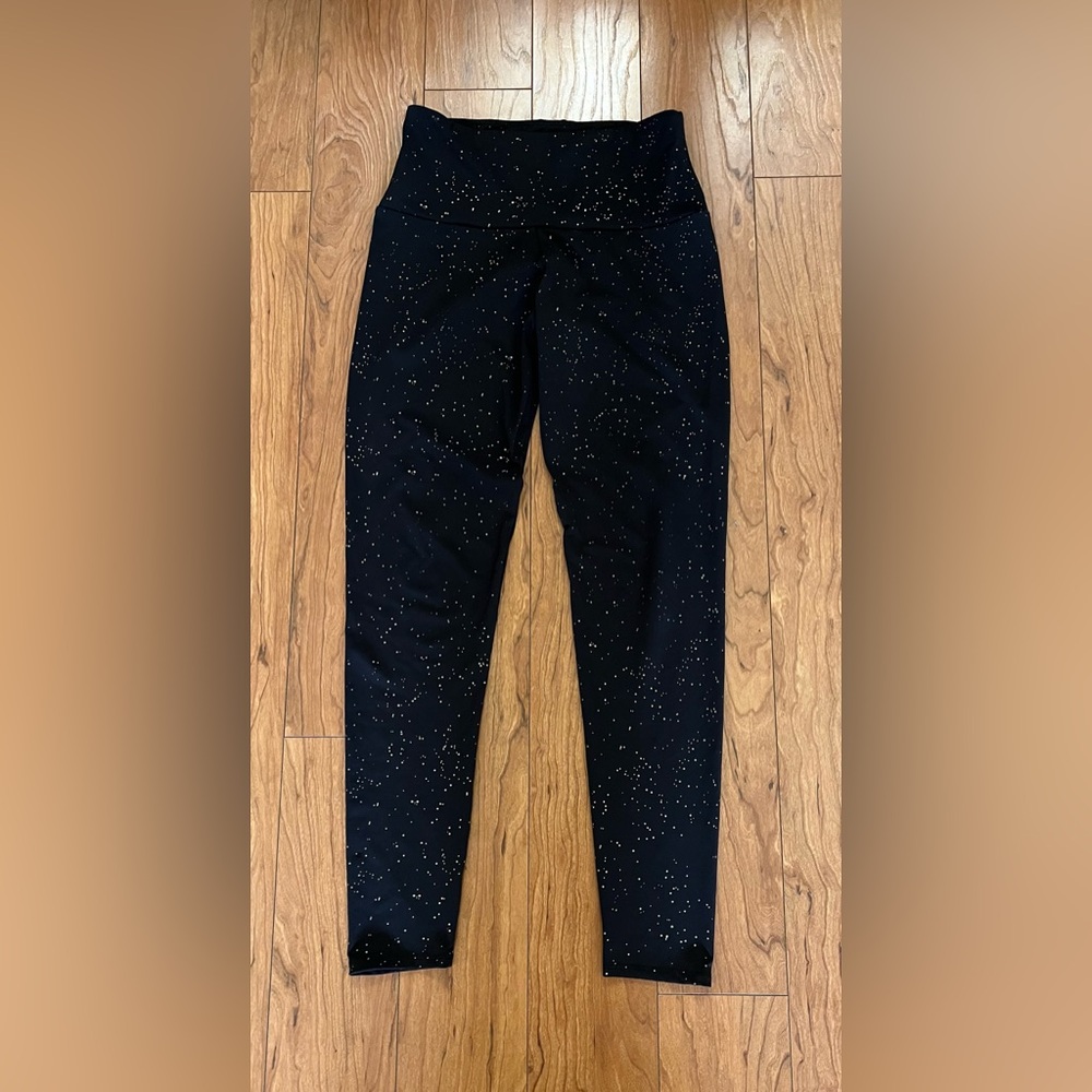 ONZIE Medium/Large Black Gold Dots Women's High Printed Leggings Yoga Pants